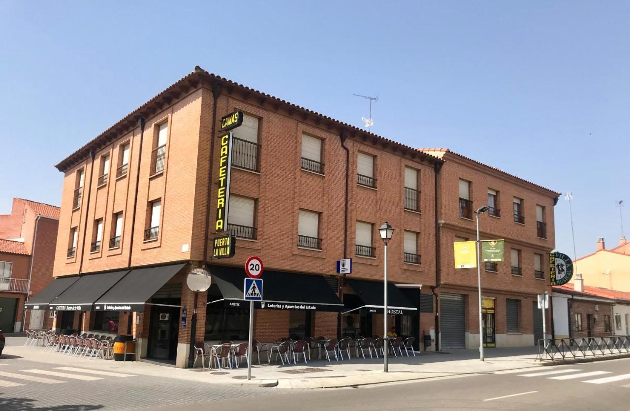 Puerta La Pensión 2*
